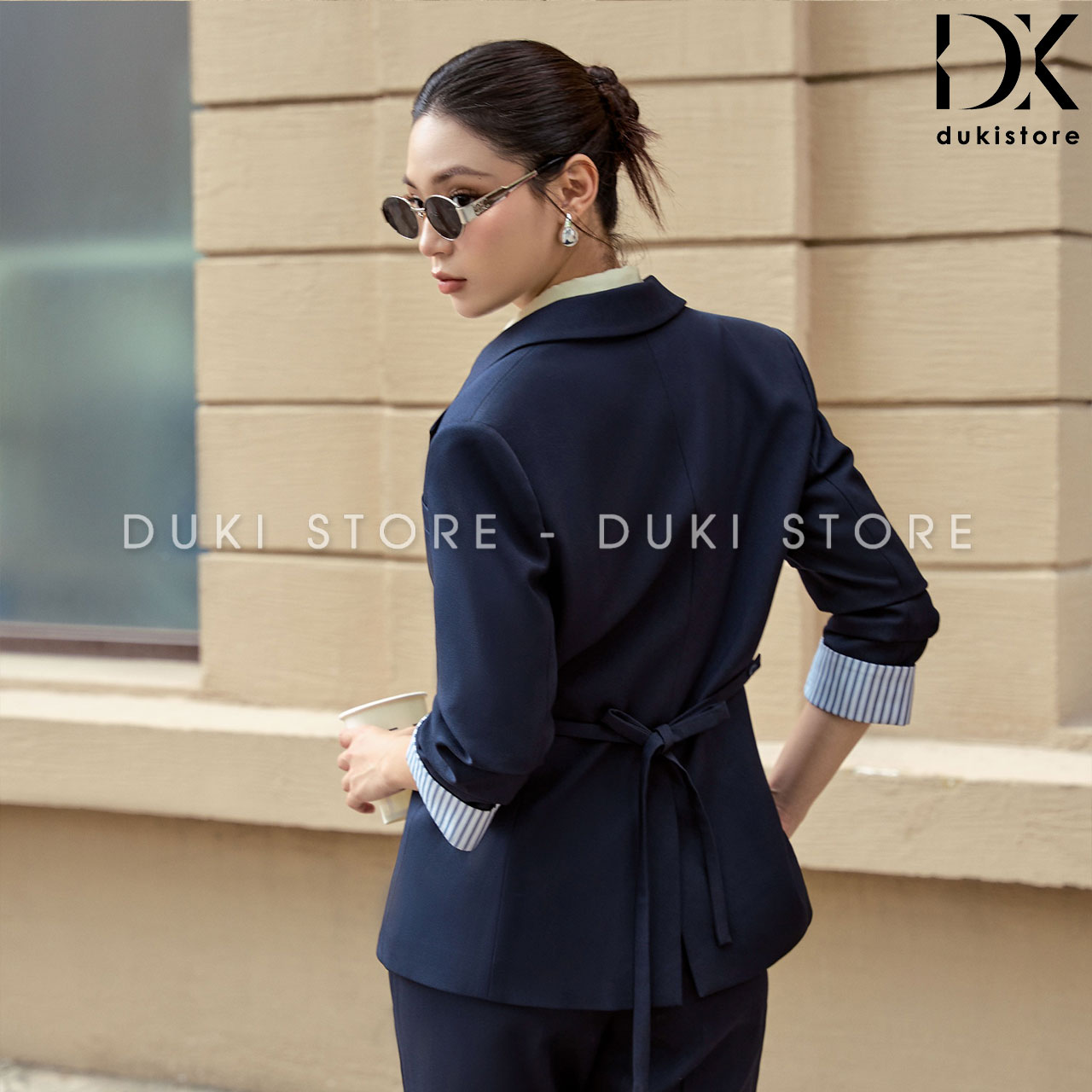 bộ vest nữ màu xanh than 1 cúc ống loe cao cấp bo-vest-nu-mau-xanh-than-1-cuc-ong-loe-cao-cap-DKU0090-2.jpg